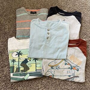 Boys T-Shirt lot size medium